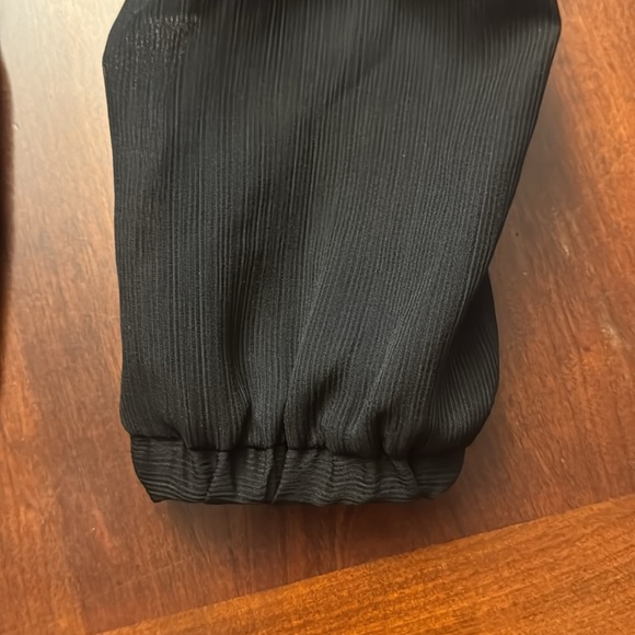 Marie Oliver Arden Black Gold Button Key Hole Blouse - Picture 5 of 12